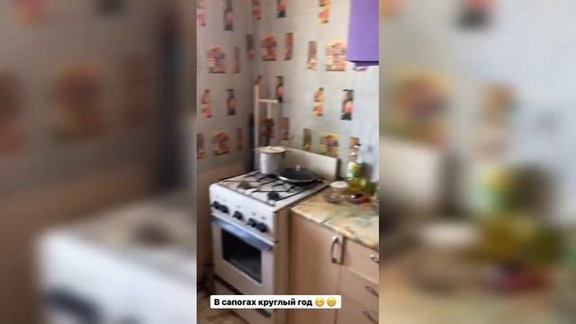 Отмечаем день рождения мати, трезвые дни Руслана и Катяй, Иришка с подругой, Безумный и Монгол смотреть онлайн