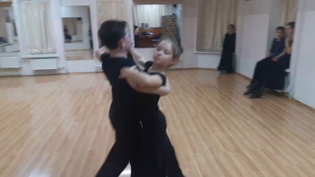 Бальные танцы, квик-степ. RENESSANS Kiev смотреть онлайн