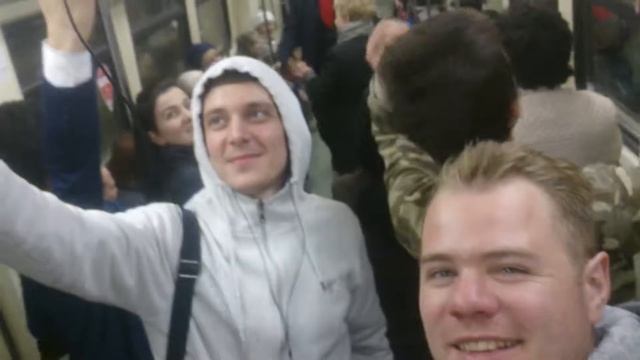 ПРИКОЛ!!! ТАНЦЫ В МЕТРО МОСКВЫ. смотреть онлайн