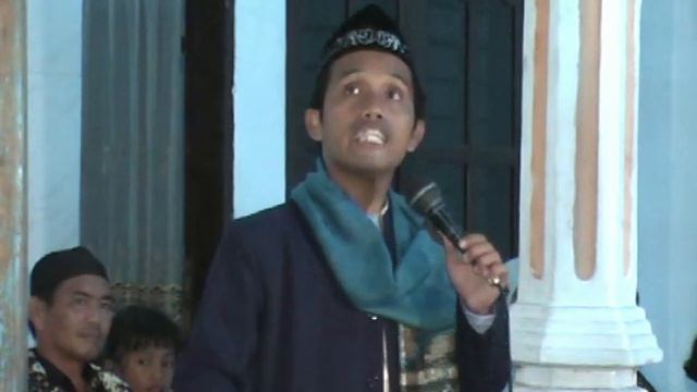 CERAMAH HUMORIS USTAD NUR MAULANA DI ACARA TA'SIAH BELOPA смотреть онлайн