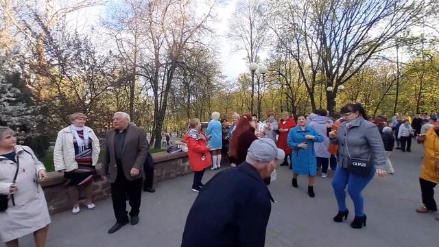Нино.С поздравлением от Александра. В Гомельском парке культуры. 22.04.2023. смотреть онлайн