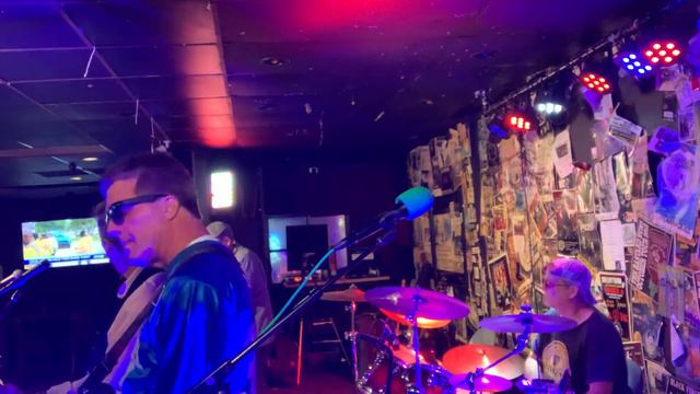 “Crossroads” Eric Clapton Group full song cover by “Florida Rock Zone” смотреть онлайн