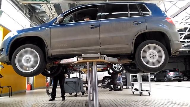 Работа полного привода Haldex на подьемнике