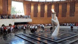 Смена Почётного Караула на Мамаевом кургане,  Вечный Огонь (Волгоград/Сталинград)