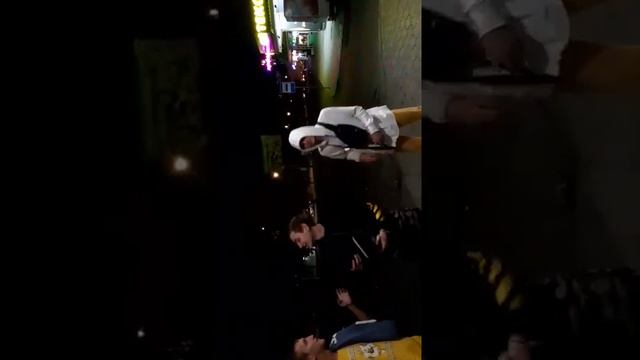 Клавиатура об голову смотреть онлайн