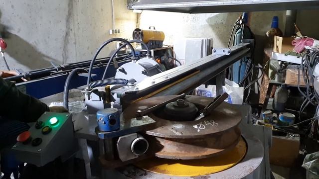 Гибка трубы 48*3,5 на трубогибе ИВ 3428. смотреть онлайн