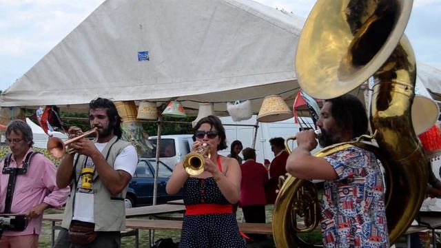 DARRY COWL AND THE GANG смотреть онлайн