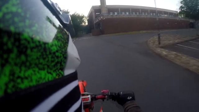 Honda CRF 450 - Road Legal Dirtbike смотреть онлайн