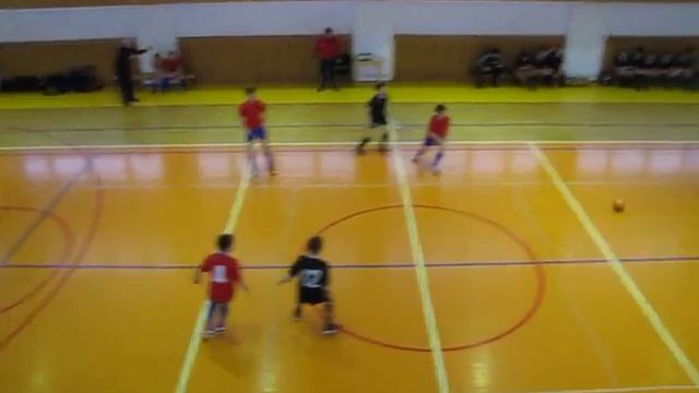 Футбол Юность - Новоуральск (2-ой тайм) Нижний Тагил 28.01.2017 смотреть онлайн