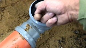 ➽  Канализация в Частном Доме Своими Руками | Прокладка труб канализации под землей