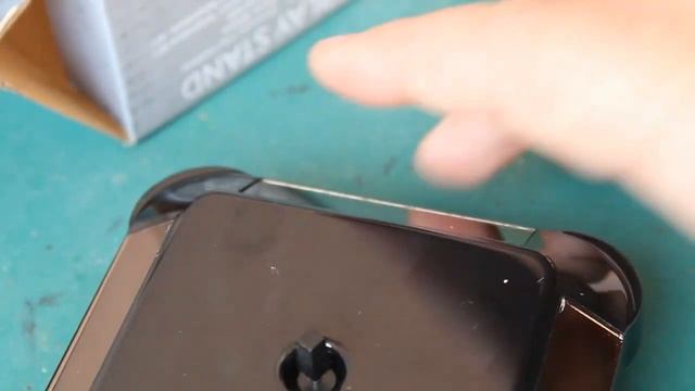 Вращающийся подиум на солнечных батареях смотреть онлайн