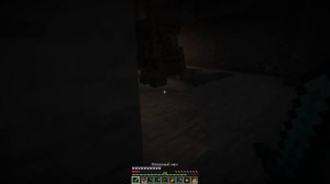 НУБ НАШЕЛ ЗАБРОШЕННУЮ ПЕЩЕРУ В МАЙНКРАФТ ! НУБИК И ТРОЛЛИНГ ЛОВУШКА MINECRAFT Дак Плей