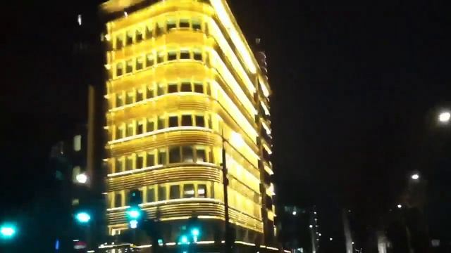 London, Park Lane @ night смотреть онлайн