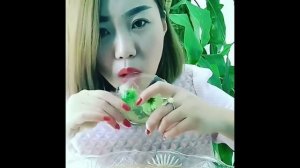 КИТАЙЦЫ ЕДЯТ ЛЁД