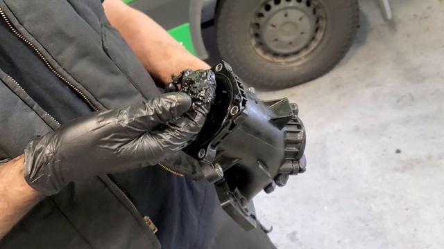 2016 Mercedes Sprinter - Carbon Buildup in Intake Plenum смотреть онлайн