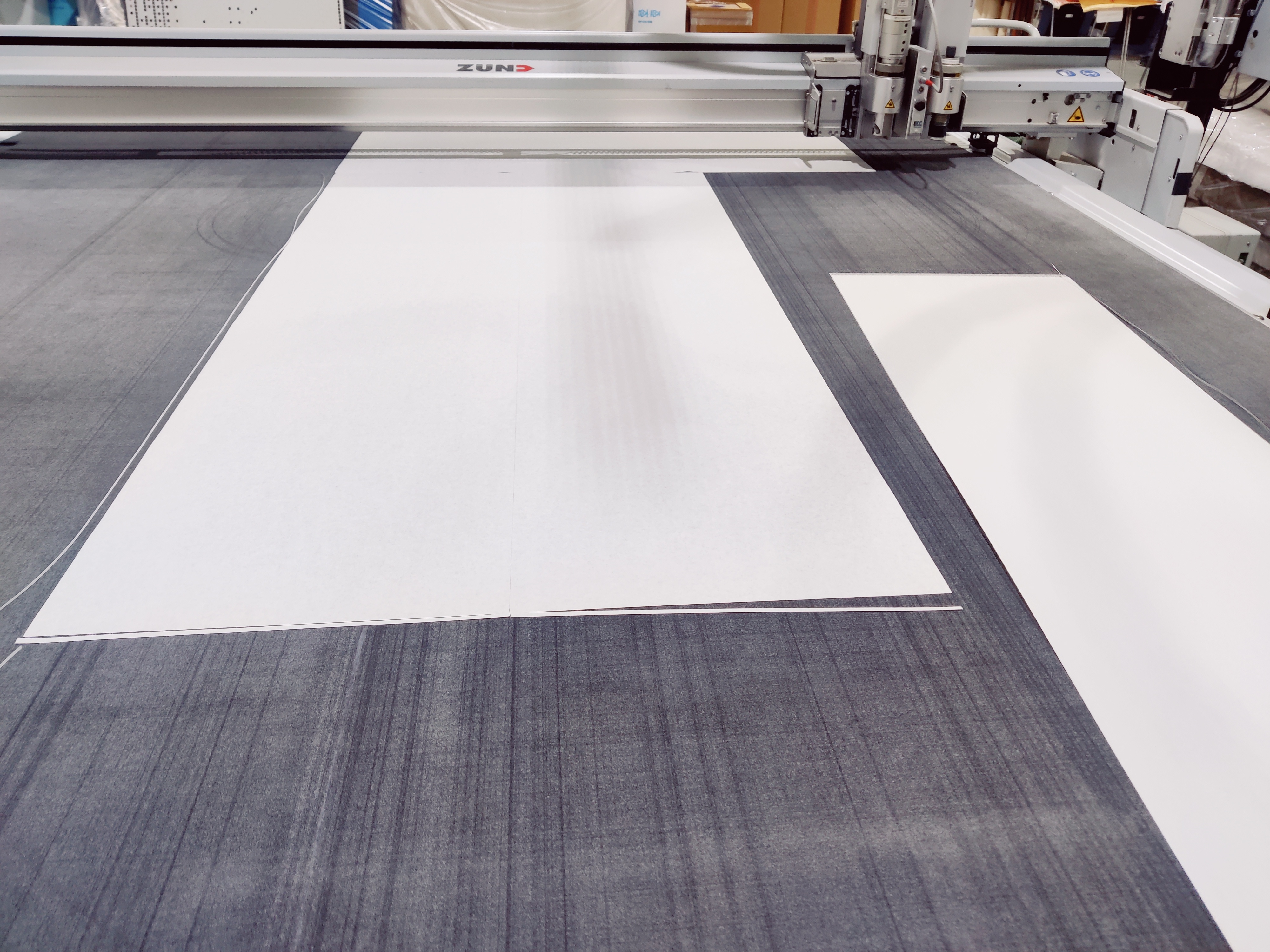 Плоттерная резка флизелина (спанбонда) смотреть онлайн