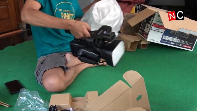 UNBOXING - Kamera Sony HXR NX 100 - 2022 смотреть онлайн