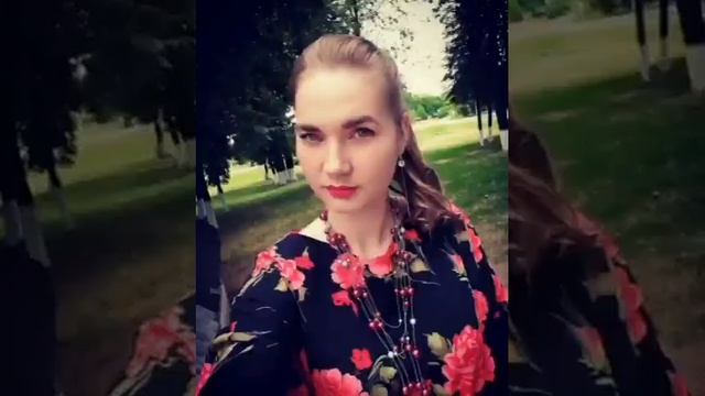 Друзья подскажите как лучше? С чёлкой или без неё? Пиши свое мнение в комментариях. #волосы #чёлка смотреть онлайн