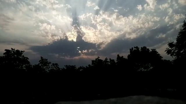 "НАСТУПАЕТ МОМЕНТ - РАССТУПАЮТСЯ ТУЧИ!" - стихи христианские смотреть онлайн