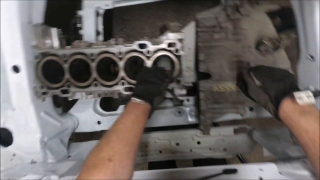 Empty block and trans install. *Volvo 460 T5 AWD* смотреть онлайн