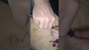 Как достать чип из старого ключа мицубиси каризма 8-925-507-33-09