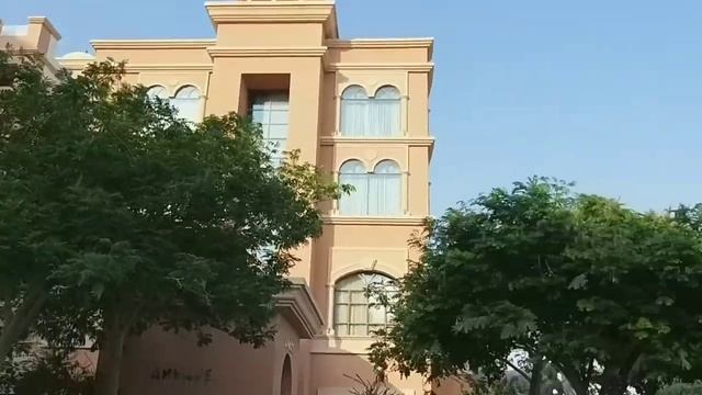 Beach and Pool Tour| Kempinski Hotel The Pearl Doha Qatar|LodiLyn смотреть онлайн
