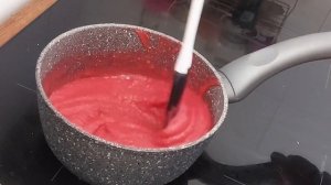 Желе из замороженных ягод. Малина, сахар, желатин и 10 минут вашего времени. Вкусно и красиво.