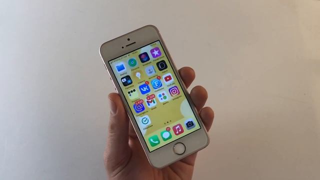 Айфон самый удобный и актуальный в 2021 году iPhone SE 2015 смотреть онлайн