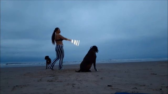 Helen Saida-Stöcke & leuchtende Stab am Meer 2020 смотреть онлайн