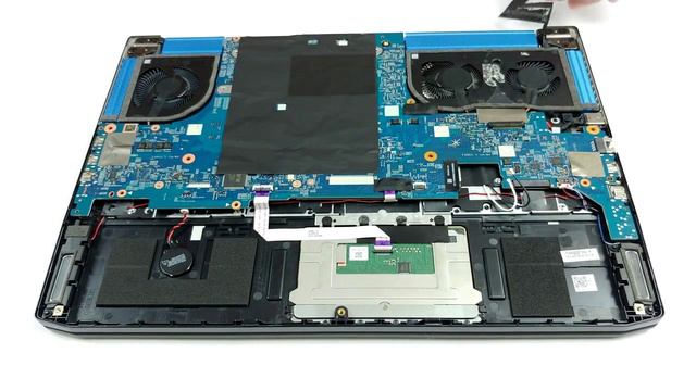 Как заменить аккумулятор на ноутбуке Acer Predator Pt515-51-79zp смотреть онлайн