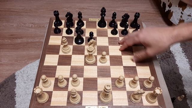 Шахматы. Выучите этот ход слоном и выиграете ферзя. Научиться играть в шахматы. смотреть онлайн