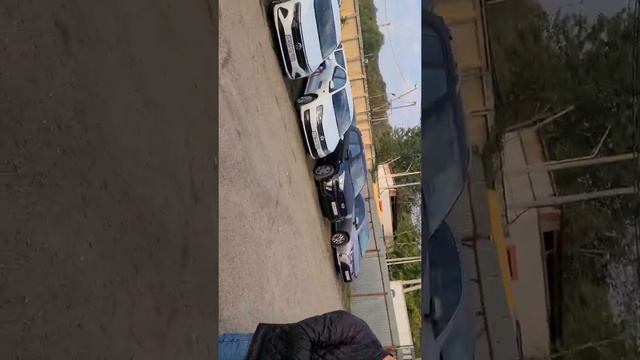 Веселый обзор Skoda Rapid и Toyota Rav-4..... смотреть онлайн
