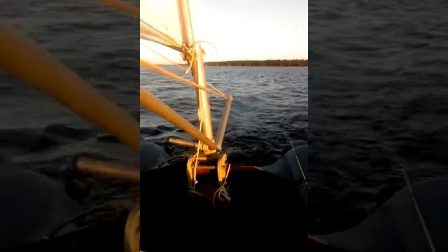 Подвесной парус на надувной лодке. смотреть онлайн