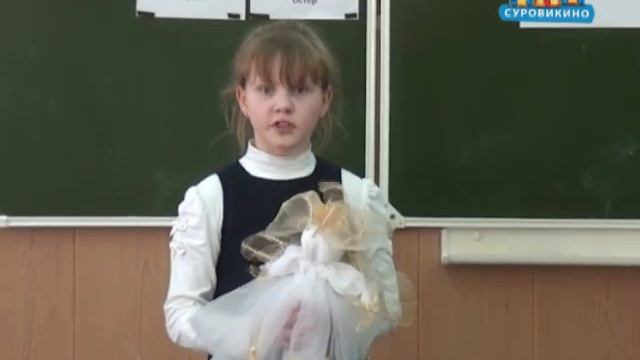 "Школьные новости" Ученицы школы №2 - участницы выставки "Диво-дивное" смотреть онлайн