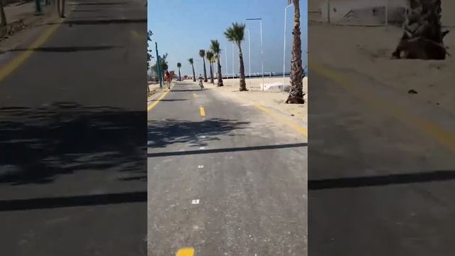 By Bike. Kite Beach, Dubai, UAE / На велосипеде. Пляж Кайт-Бич, Дубай, ОАЭ.