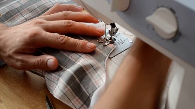 2.2 Соединяем утеплитель с деталями.