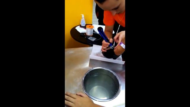 Рука из воска смотреть онлайн