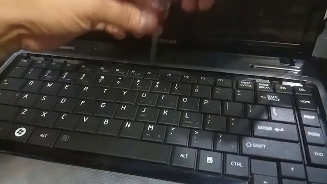 Disassemble the Toshiba Satellite L735 Laptop with ease смотреть онлайн