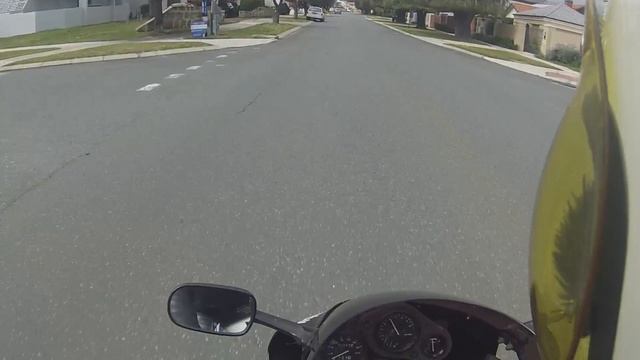 wanna swap bikes? cbr250rr for cbr600 смотреть онлайн