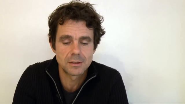 «DREI» - Das Interview zum Film mit Tom Tykwer смотреть онлайн