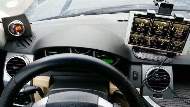 Land Rover Discovery 3 утро движение по городу, температура и давление на масле .