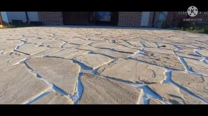 Затирка швов на площадке из камня.декоративный камень