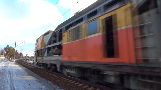 Тепловоз ЧМЭ3-548 со снегоочистительной техникой СМ2ГМ-1550 смотреть онлайн