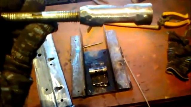 Хорошие и прочные тиски из хлама смотреть онлайн