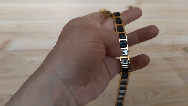 Керамический магнитный браслет золотистого цвета смотреть онлайн