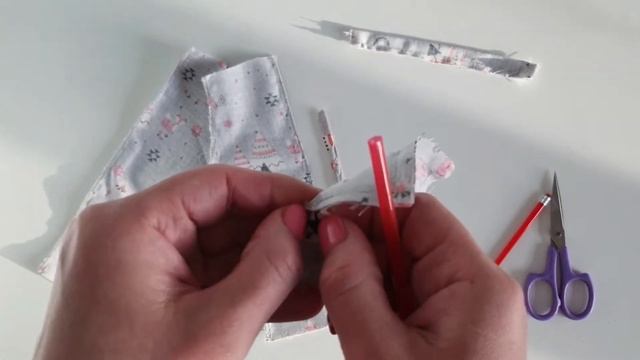 Как вывернуть наизнанку узкую деталь куклы Тильда - как вывернуть ручку куклы наизнанку смотреть онлайн