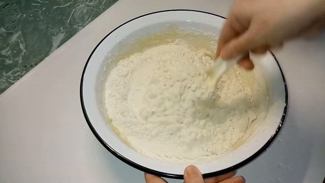 20 минут и Вкусные Пирожки из Теста На Скисшем Молоке У Вас на Столе. Со сметаной Ёще Вкуснее!! смотреть онлайн