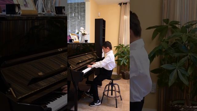 "Mazurka in F Major Opus 68, No.3" Chopin смотреть онлайн