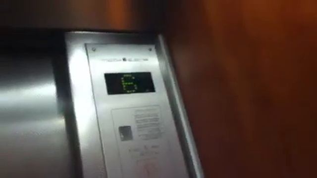 Electra traction elevator in yoseftal street in bat yam смотреть онлайн