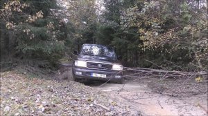 Land Cruiser 100 OFFROAD FEATURES in Rural Outback Country. Explore POV drive adventure in nature.